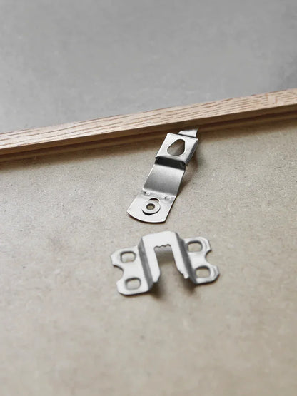 Système d'accroche arrière du cadre photo personnalisé