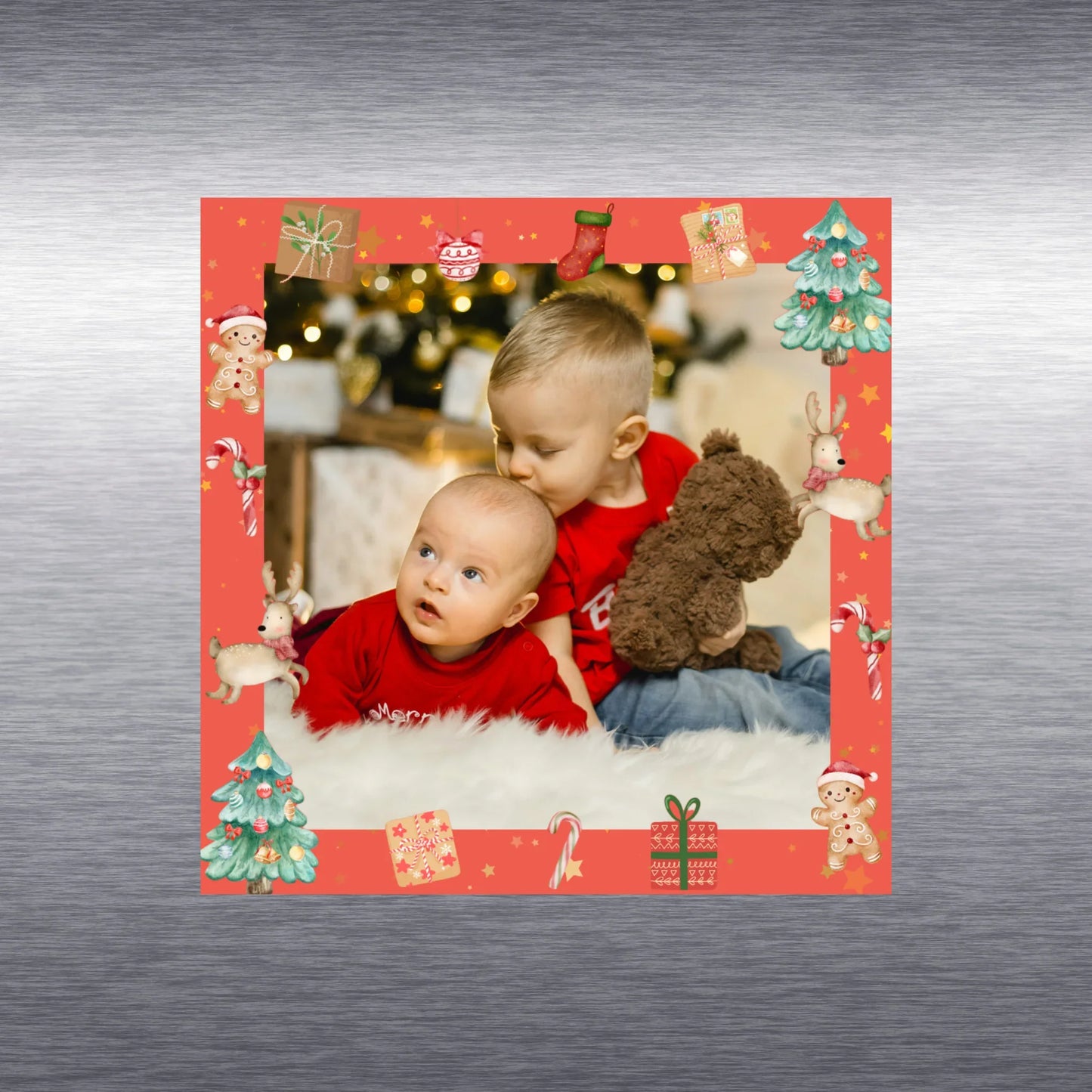 Magnet photo personnalisé Noël rouge sur frigo - format carré 8x8cm