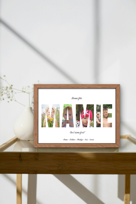 Affiche personnalisée "Bonne fête mamie", chaque lettre du mot mamie contient une photo, dans un cadre en chêne